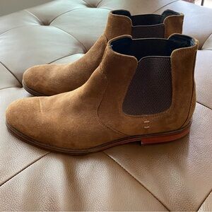 Johnston & Murphy Brown Suede Boots